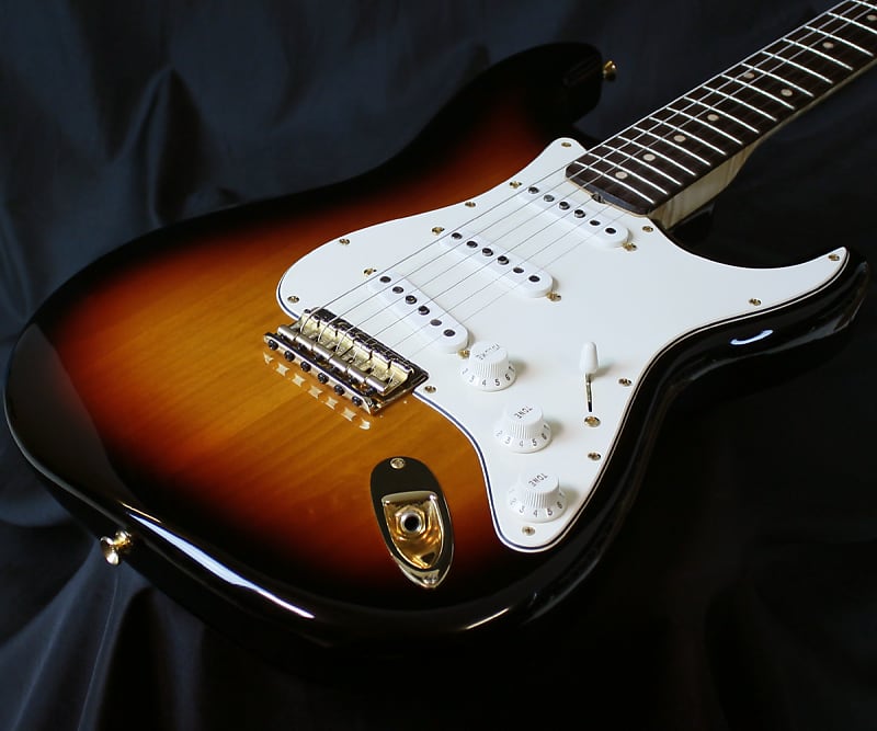 Fender Custom Shop Robert Cray Signature Stratocaster Sunburst image 1