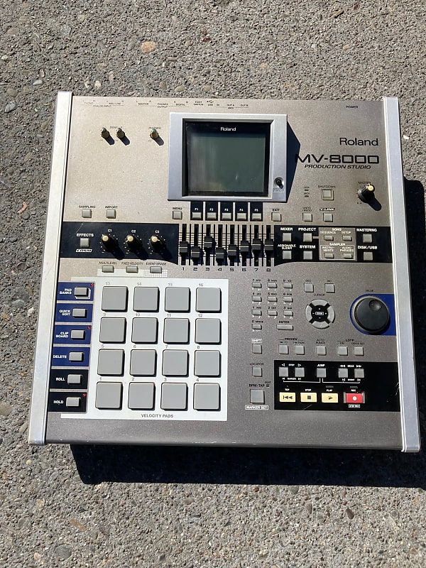 Roland MV8000 Production Studio