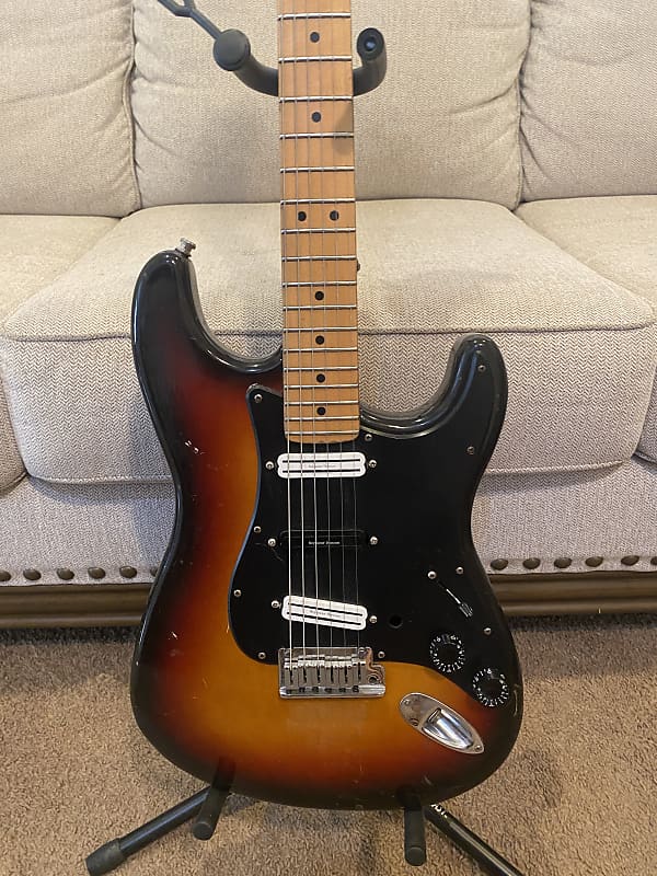 Fender American Standard Stratocaster with Maple Fretboard 1986 - 1993 Brown Sunburst image 1