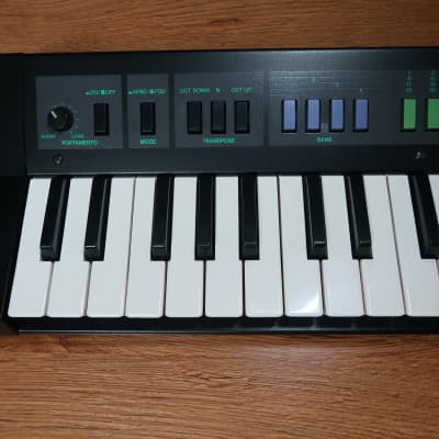 Yamaha KX5 Keytar Midi Controller image 5