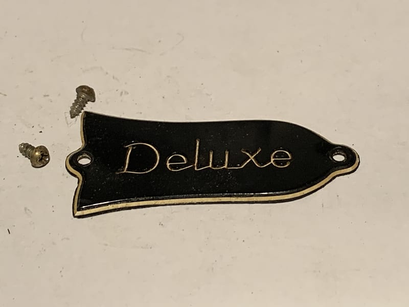 Gibson Les Paul Deluxe Truss Rod Coverご返答だけお願い致します