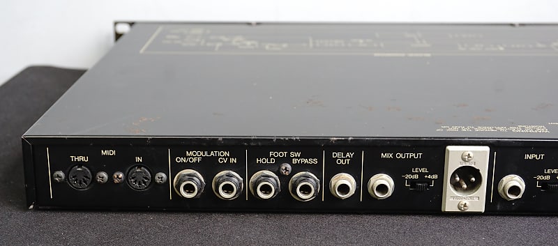 Yamaha D1500 Vintage Digital Delay 1U Rack Mount Unit W