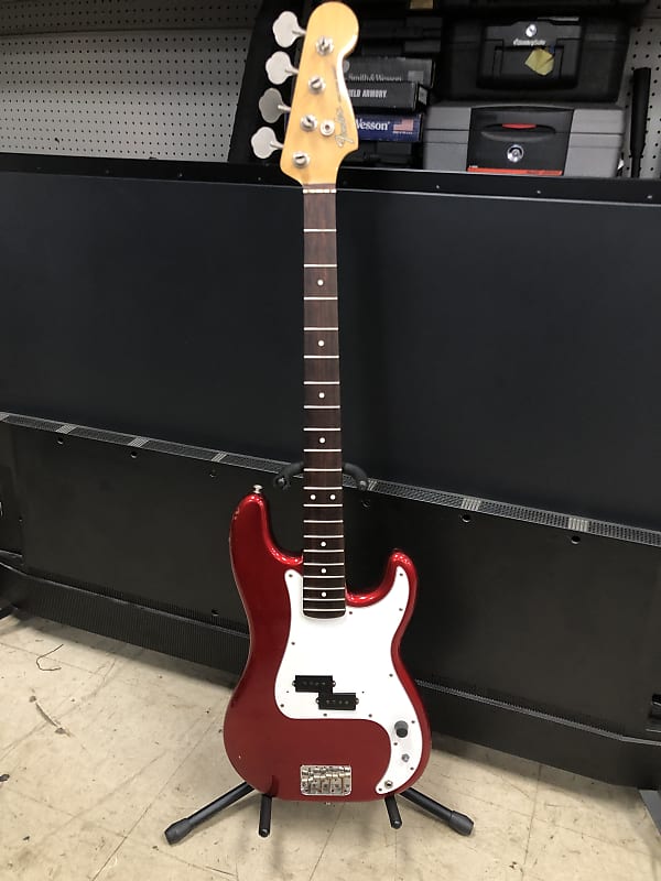 Fender Precision Bass 1986 Made in Japan - Candy Red