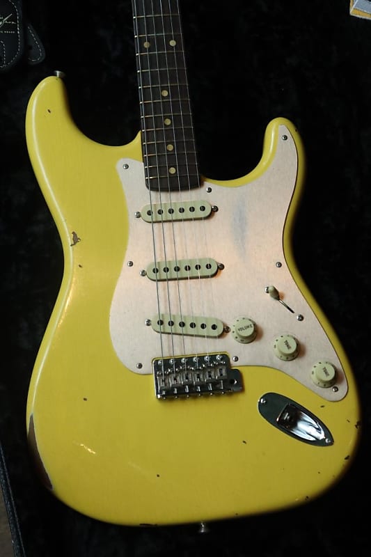 Fender Custom Shop'60 Roasted Stratocaster Relic 2021 Graffiti Yellow image 1