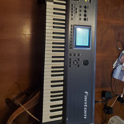 Roland Fantom FA-76 76-Key Music Workstation 2002 - 2003 - Silver