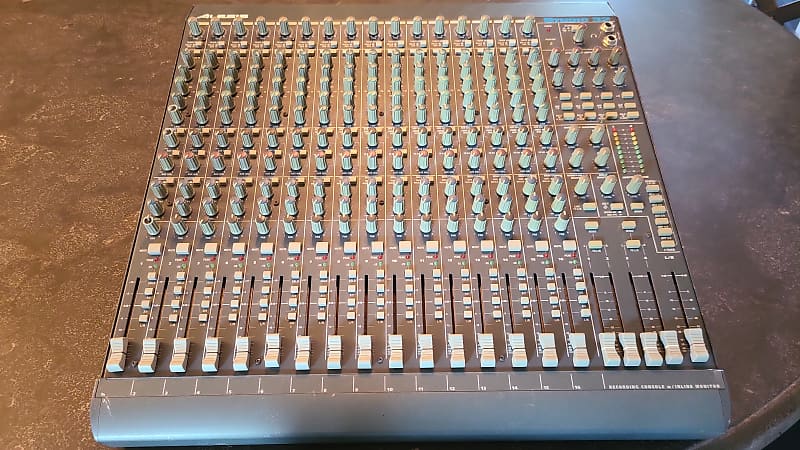 Alesis Studio 32 Analog 16-Track Recording Mixer / Console | Reverb