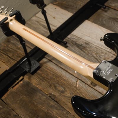 Fender Eric Clapton Artist Series Stratocaster with Vintage Noiseless Pickups Black image 16