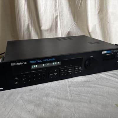 Roland DDR-30 Digital Drums Vintage Digital Drum module with MIDI
