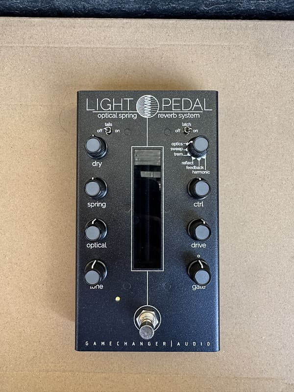 Gamechanger Audio Light pedal