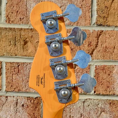 Fender 40th Anniversary Precision Bass®, Vintage Edition, Maple Fingerboard, Gold Anodized Pickguard, Satin Dakota Red image 8