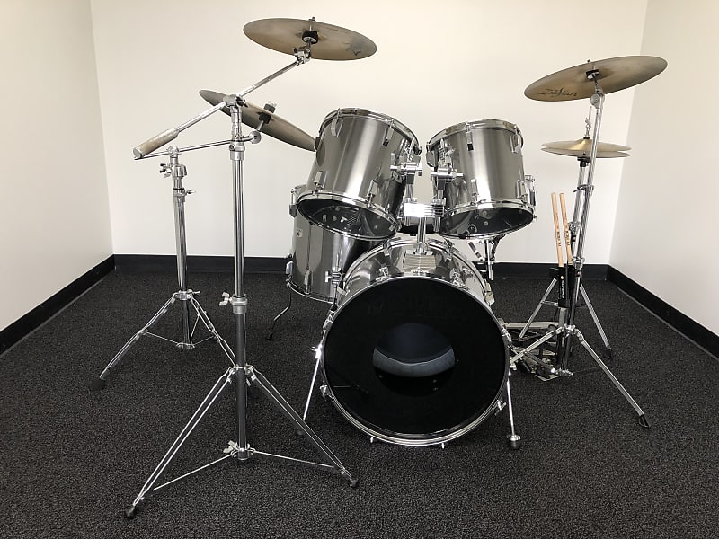 Tama Rockstar 5-Piece Drum Set Complete with Zildjians & Hardware