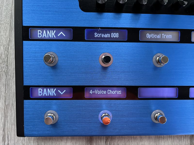 Line 6 Helix Floor Limited Edition 2019 - Lightning Blue