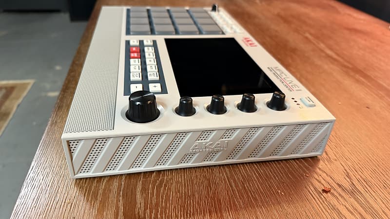 Akai MPC Live II Standalone Sampler / Sequencer Retro Edition | Reverb