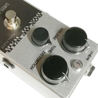 Wren and Cuff Box of War Small Foot Russian Muff Distortion Guitar Effect Pedal image 3
