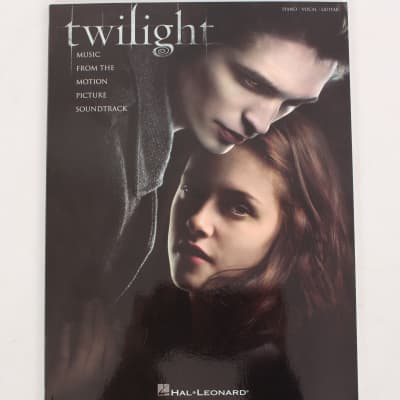 Hal Leonard Twilight: Music from the Motion Picture (Piano Vocal Guitar) hl00313439 image 1