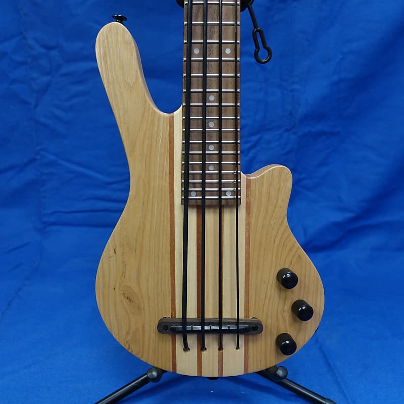 Mahalo Solid Electric Bass Ukulele, Natural, Bag Reverb