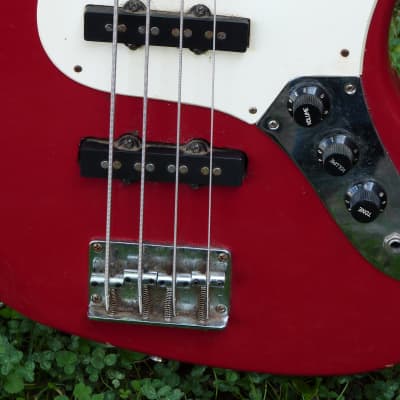 Karera JBC-32 bass guitar  red image 3