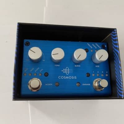 Pigtronix Cosmosis Stereo Morphing Reverb w/ Original box & paperwork image 2