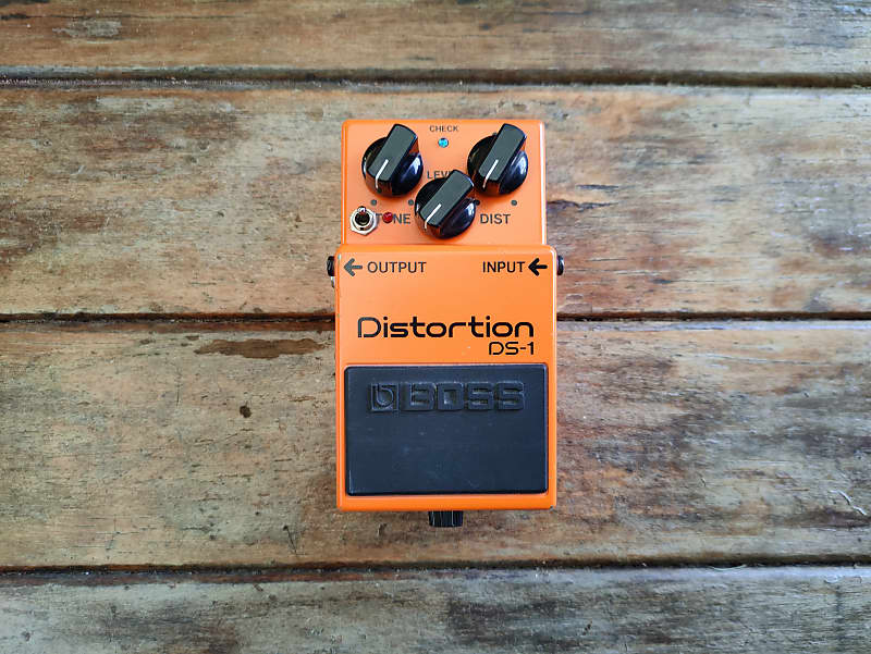 Keeley Boss DS-1 Distortion with Ultra and Seeing Eye Mods