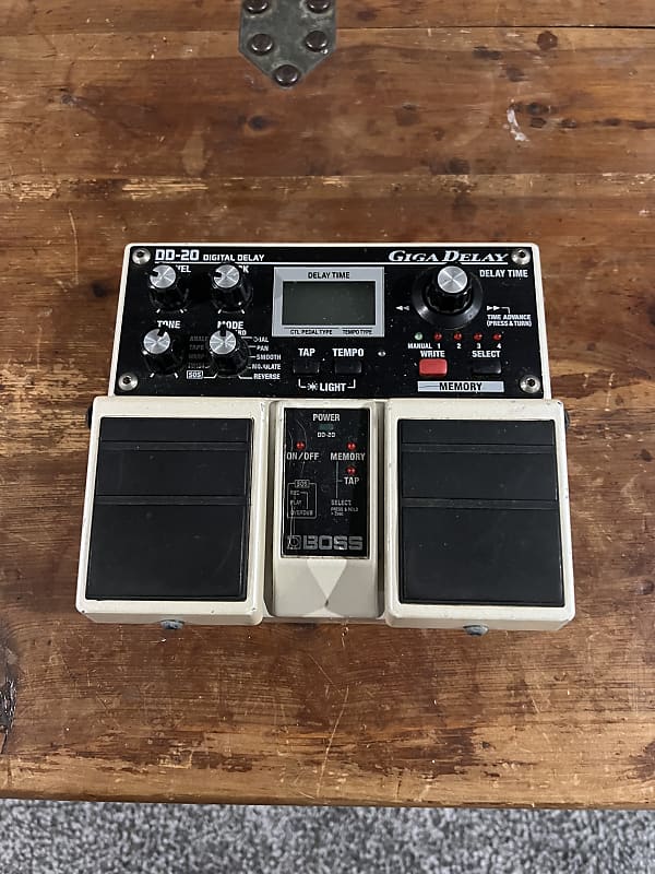 Boss DD-20 Giga Delay