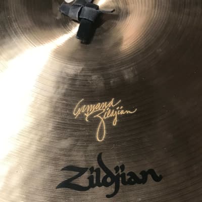 Zildjian 18" A Series Classic Orchestral Medium Heavy Cymbals (Pair) image 4