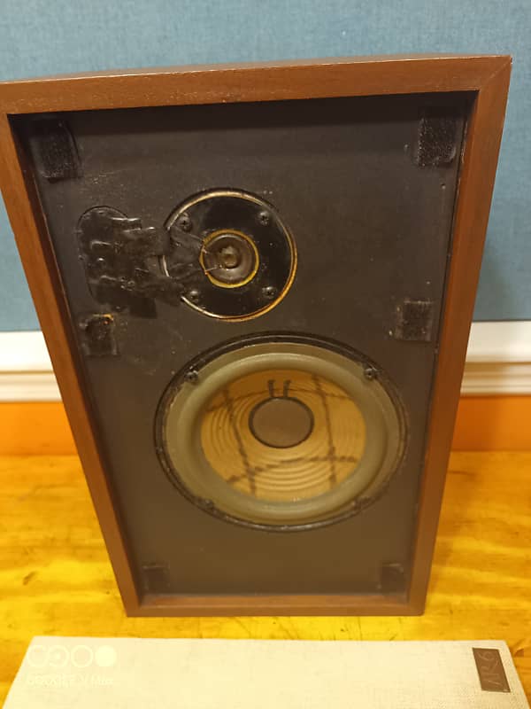 Acoustic Research AR6 1971 - Oiled walnut  			