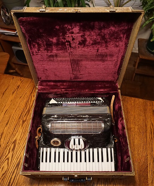 Lo Duca Bros Milwaukee Leader Accordion Italy Full Size