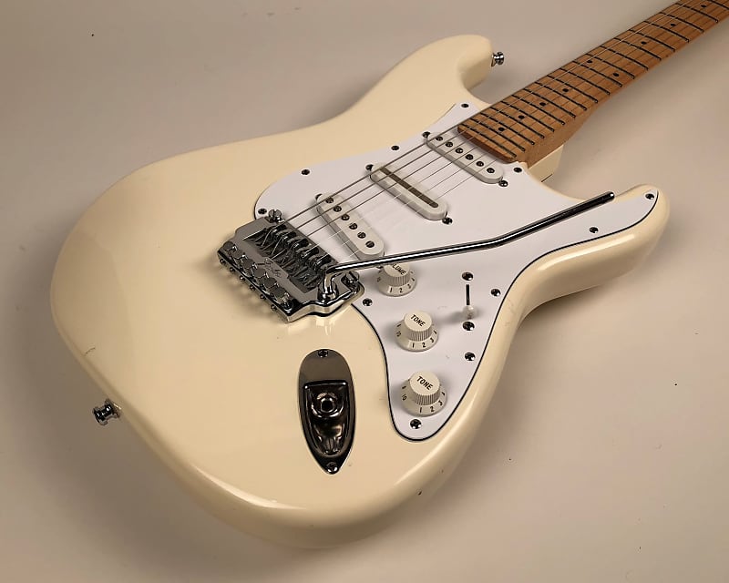 超希少 Fender Japan Strat SHM-75 Kahlerブリッジ 超希少 Fender Japan Strat SHM-75 Kahlerブリッジ 超希少