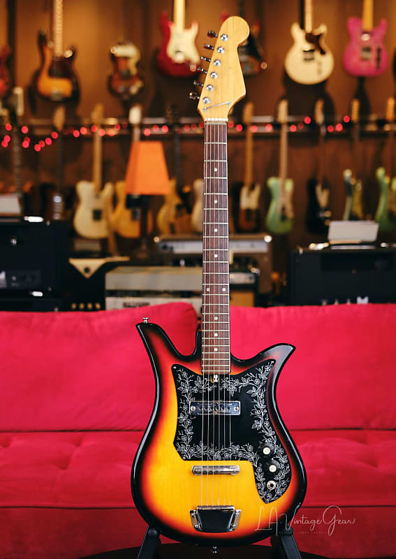 Late 60s Teisco E-110 ～ Tulipe Guitar / Bizzare ! SOLD