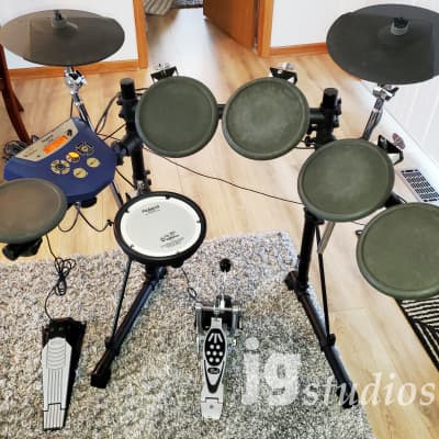 Roland TD-6 Drum Kit w/ Mesh Snare! Very Good!