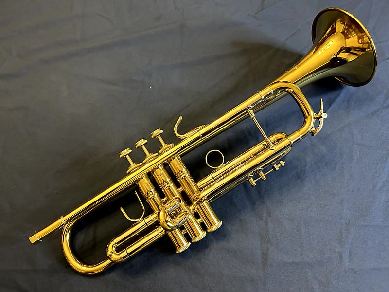 Holton Symphony T101 Trumpet - Excellent Bach 37 Clone