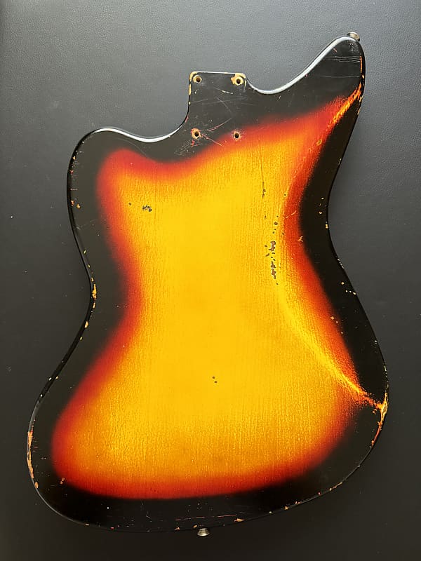 Jaguar Body by VTT Relic's 2023 - 1960's 3 tone Sunburst