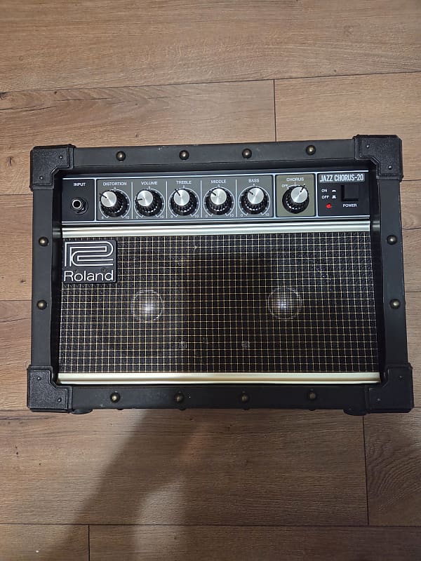 Roland JC-20 Jazz Chorus 20-Watt 1x5