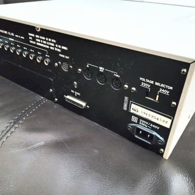 Akai S950 MIDI Digital Sampler 1988 - White image 9