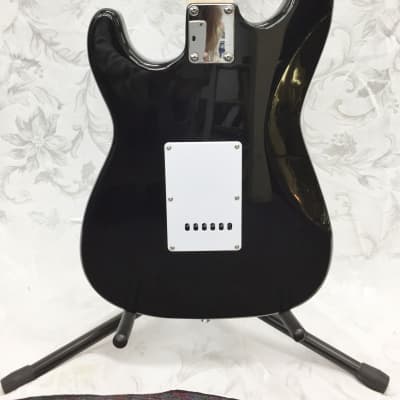 Stadium Black Electric Guitar Bundle-w/Amp, Strap, Tuner, Cord, Picks, Gig Bag! image 5