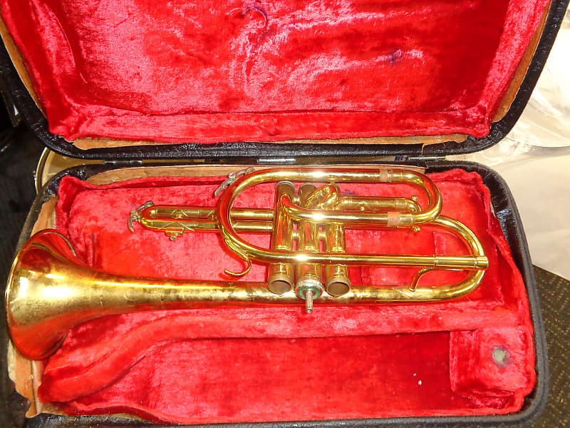 vintage King Cleveland Model 602 Cornet with case AS IS For parts or repair image 1