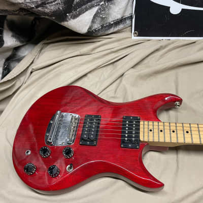 Vantage Avenger AV325 AV-325 HH Doubecut Electric Guitar MIJ Made In Japan - Red image 2