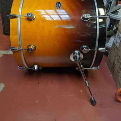 Pacific By Drum Workshop Made In Mexico 18 x 22" Tobacco Sunburst Fade Bass Drum - Sounds Great! image 6