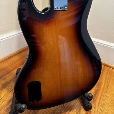 Fender Deluxe Jazz Bass V   2014 - 3-Color Sunburst image 3