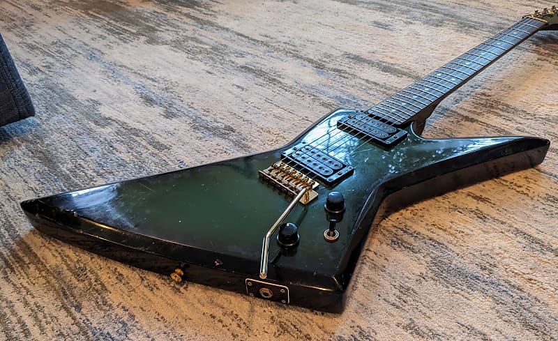 Aria Pro II ZZ Deluxe Electric Guitar Explorer JAPAN 1983