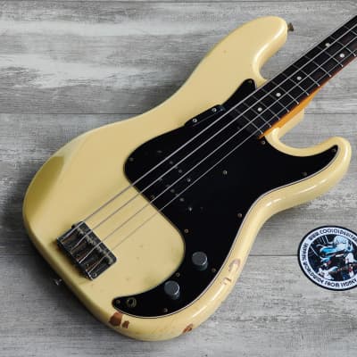 Fender PB-70 Precision Bass Reissue MIJ