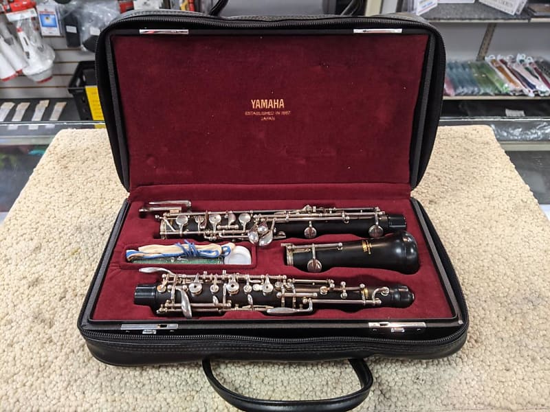 Yamaha YOB-411 Oboe w/ Case and Original box image 1