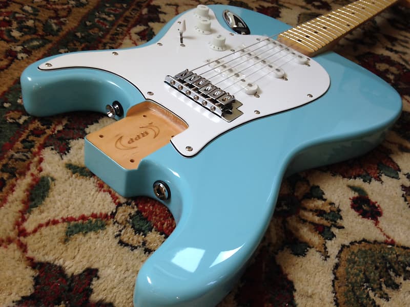 Dewey Decibel FlipOut Guitar w/ Original Bag | Reverb