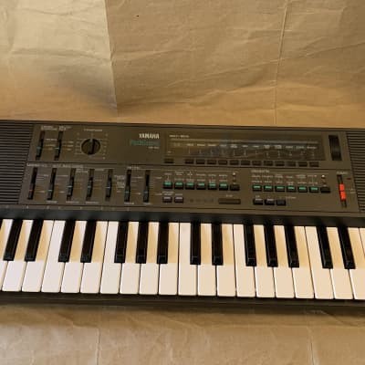 Yamaha Portasound MK-100  49key Synthesizer Keyboard FM synt 80s Very Good Condition