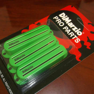 DiMarzio USA MADE DM2002 Fast Track Pickup Covers (3) - GREEN