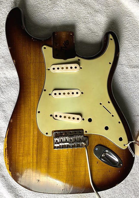 Strat Body Relic Reborn Old 2 Tone Sunburst Nitrocellulose Reverb 7985