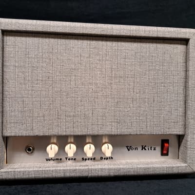 Von Kitz "Vibrolux" Handwired Boutique Amp (18 watt head with tube tremolo) image 3