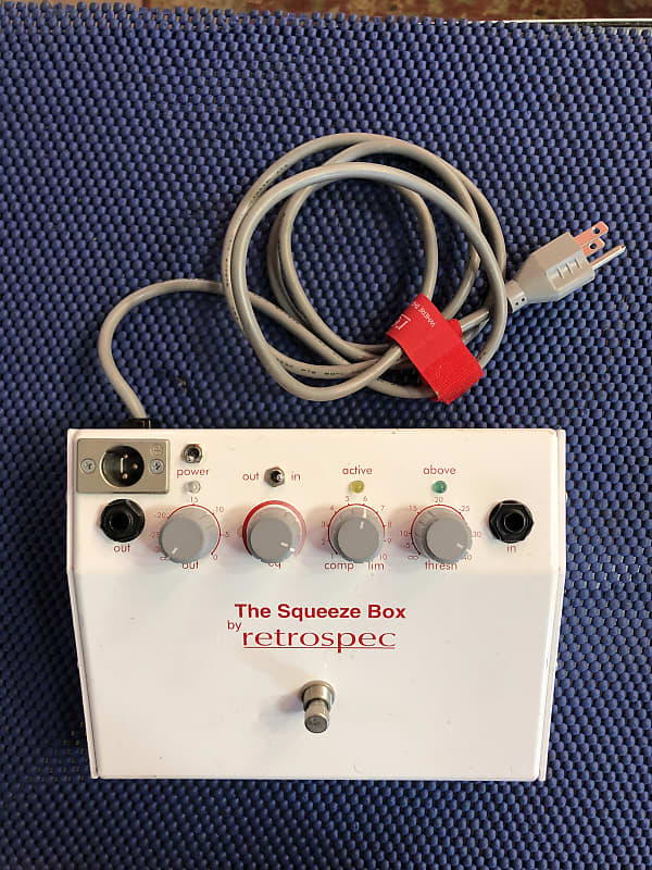 Retrospec Squeeze box