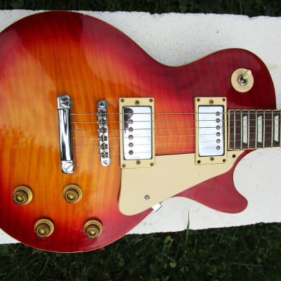The Samick LP Standard Copy Guitar,  1980's,  Sunburst, Plays/Sounds Good image 3