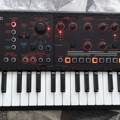 Roland JD-Xi 37-Key Analog and Digital Synth 2015 - Black WITH CASE